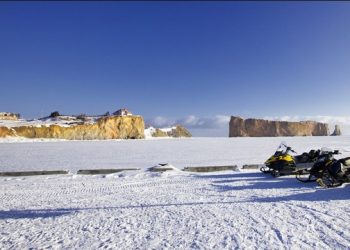 A Yellowstone Winter Adventure – Snowcoach To The Interior