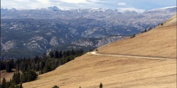 Beyond the Caldera – Breathtaking Beartooth Loop