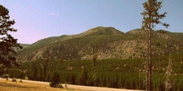 Lesser Known Yellowstone – A Remarkable Fault Zone