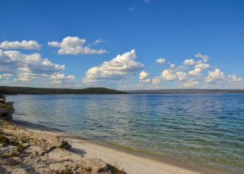 Early Morning Riser – West Thumb Geyser Basin